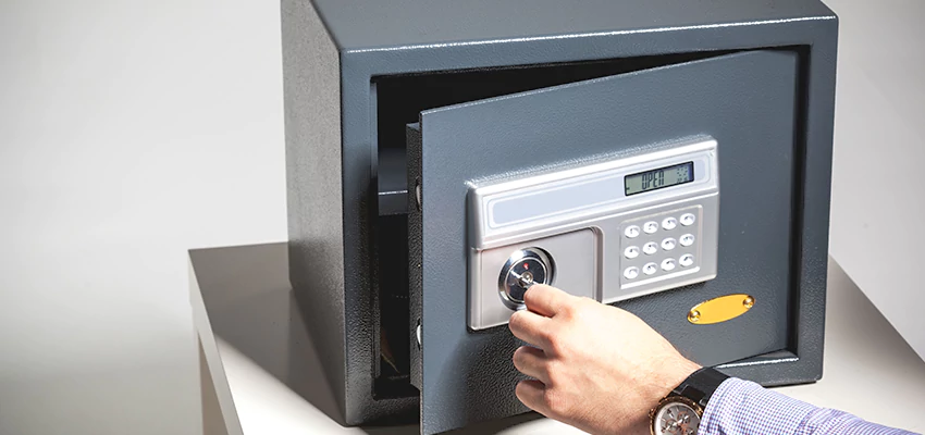 Jewelry Safe Unlocking Service in Peoria, Illinois